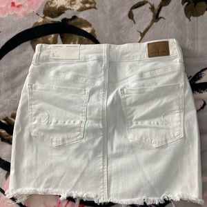 American Eagle White Denim mini skirt size 8 NWT